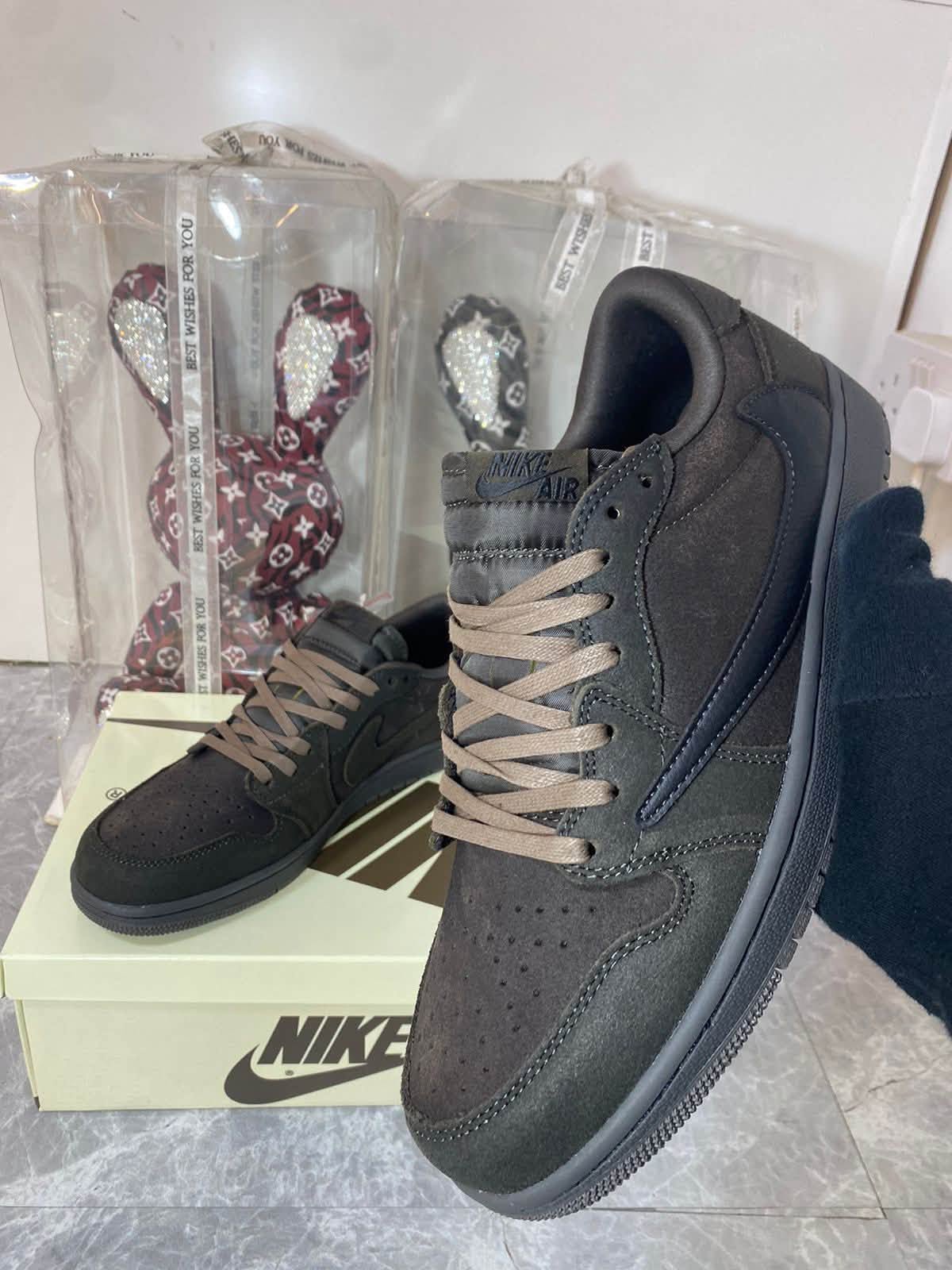 Jordan x Travis Scott AJ1 Low OG Velvet Brown